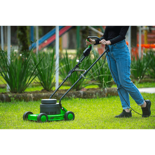 Máquina / Cortador de Grama Elétrico Trapp TS 70T Reciclador, 1100W, Diâmetro de Corte de 30cm - 220V