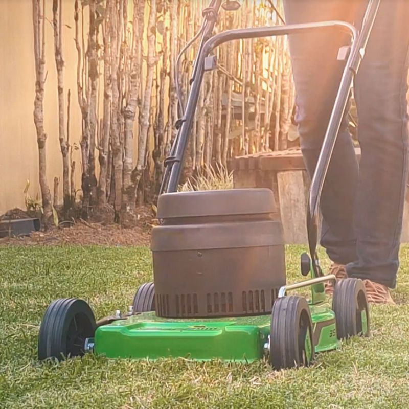 Cortador de Grama El trico Trapp KM 400 1300W 35cm 220V 3