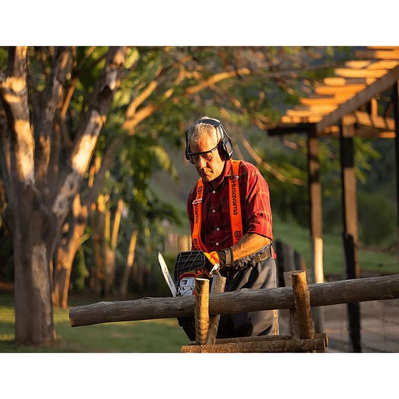 Motosserra a Gasolina Husqvarna MS 120  1 9 HP  Sabre de 14  1