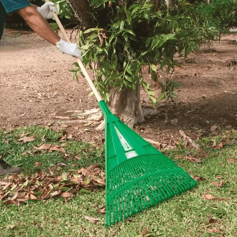 Vassoura Trapp para Grama VS 7830 1