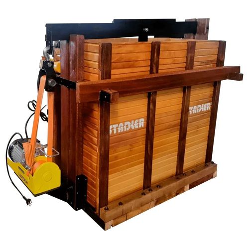 Prensa para Enfardar Fumo Stadler Elétrica de Madeira com Cinta - 202
